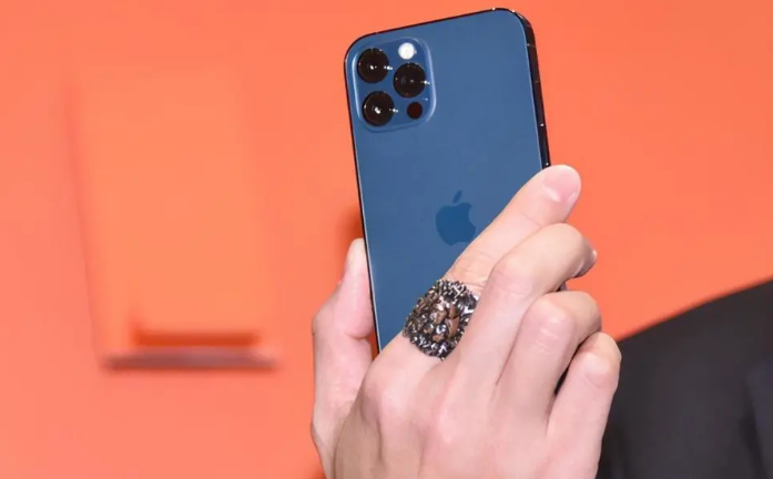 泾县苹果手机维修分享iPhone12系列重启方法教程 